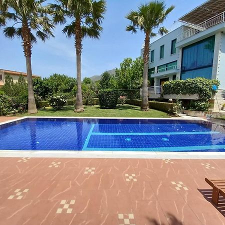 Family Beach Swimming Pool Villa Luanit Trajas Dış mekan fotoğraf